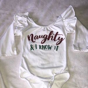 Christmas Flutter Sleeve Leo